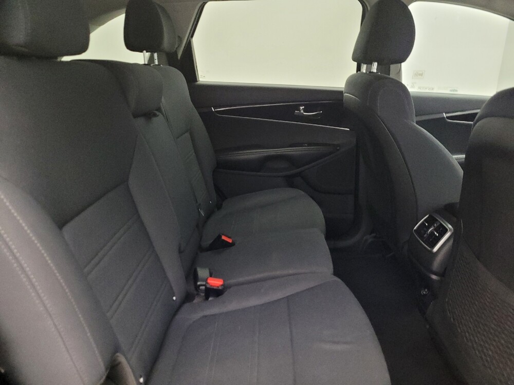 2019 Kia Sorento in Phoenix, AZ 85015 - 18142383 19