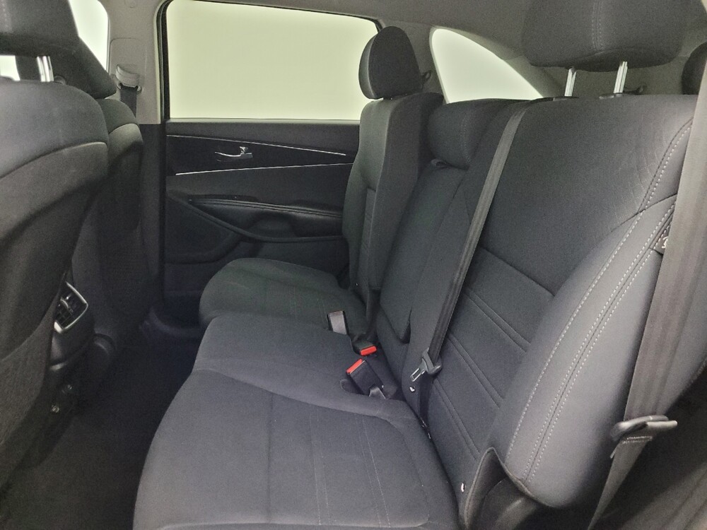 2019 Kia Sorento in Phoenix, AZ 85015 - 18142383 18