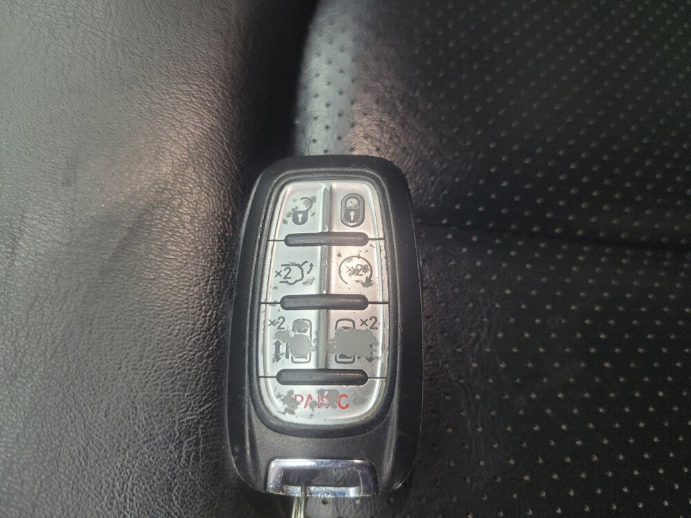 2021 Chrysler Voyager in Indianapolis, IN 46222 - 18142384 32