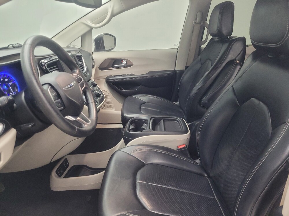 2021 Chrysler Voyager in Indianapolis, IN 46222 - 18142384 17