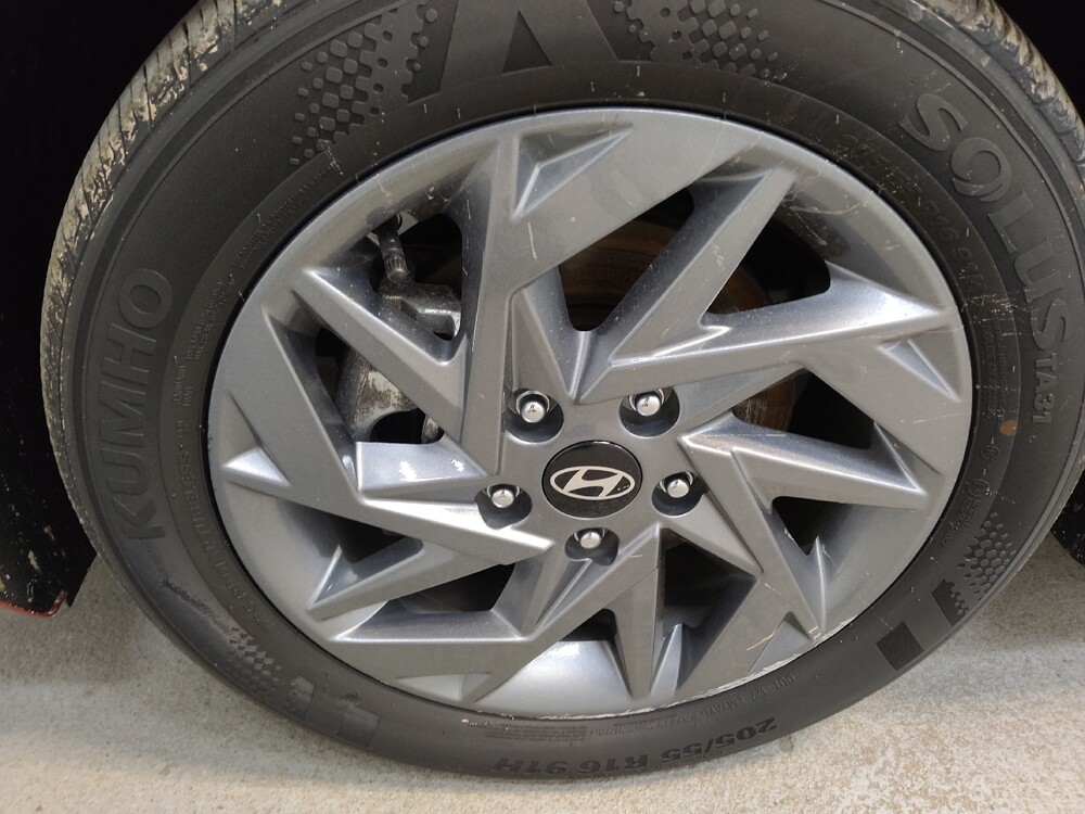 2024 Hyundai Elantra in Fairfield, OH 45014 - 18142391 31