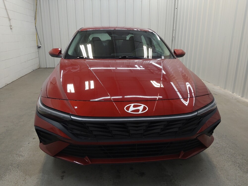 2024 Hyundai Elantra in Fairfield, OH 45014 - 18142391 14