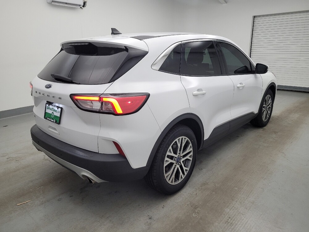 2022 Ford Escape in Fairfield, OH 45014 - 18142394 9