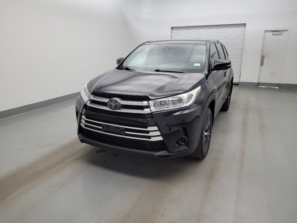 2019 Toyota Highlander in Fairfield, OH 45014 - 18142395 15