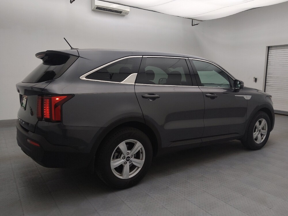 2021 Kia Sorento in Fayetteville, NC 28304 - 18142405 10