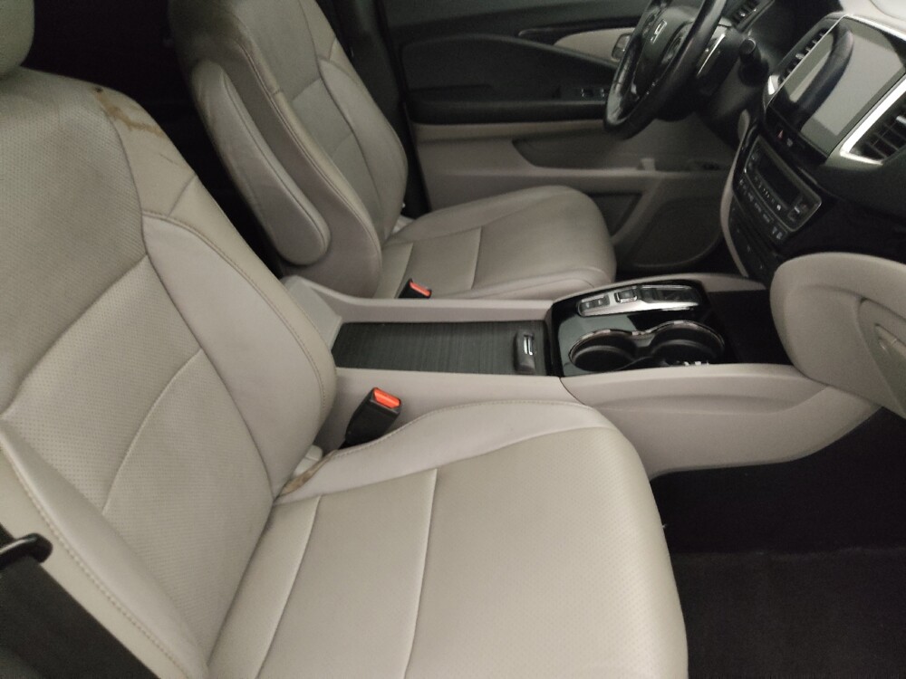 2017 Honda Pilot in Tampa, FL 33612 - 18142422 21