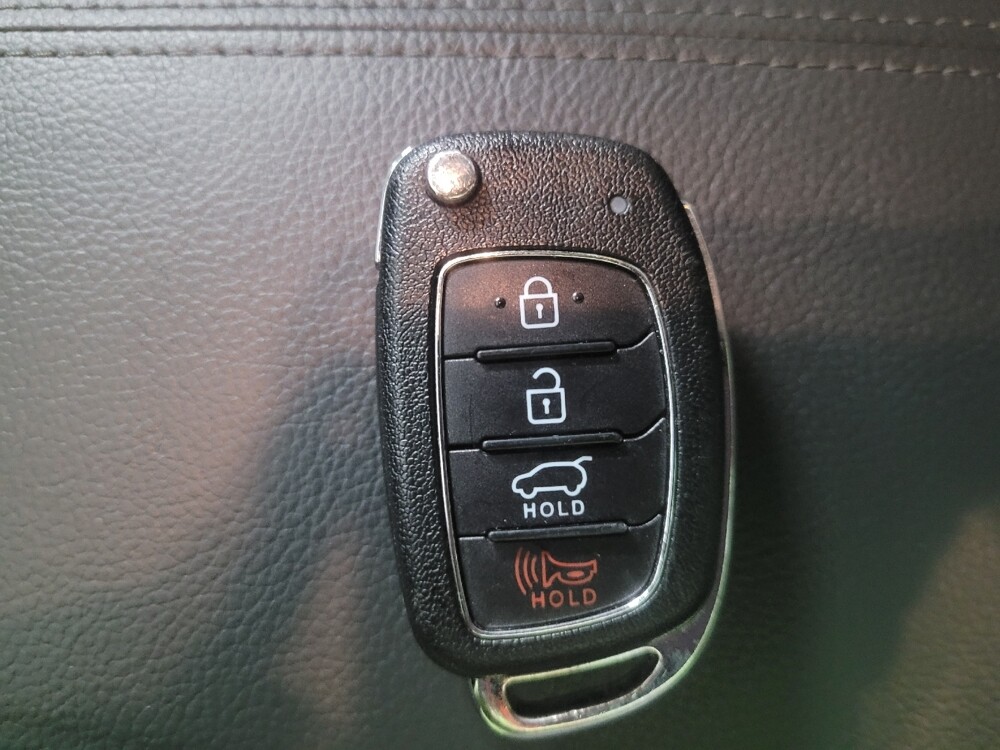 2018 Hyundai Santa Fe in Pelham, AL 35124 - 18142434 32