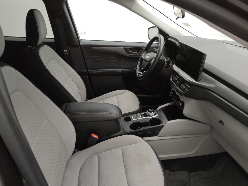 2023 Ford Escape in St. Louis, MO 63136 - 18142450 21