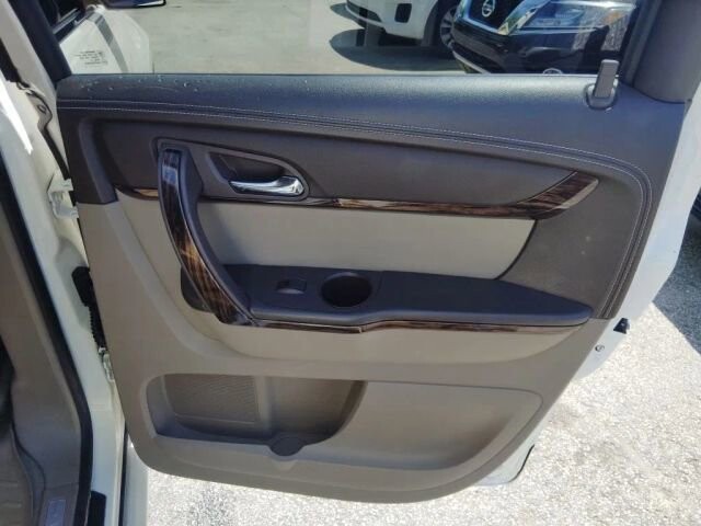 2013 GMC Acadia in Greenville, SC 29607 - 18142456 18