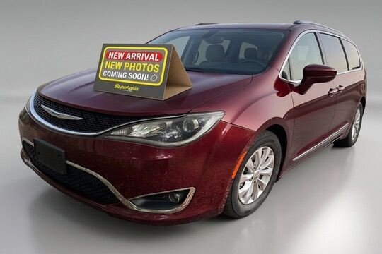 2018 Chrysler Pacifica in Austell, GA 30168 - 18142475