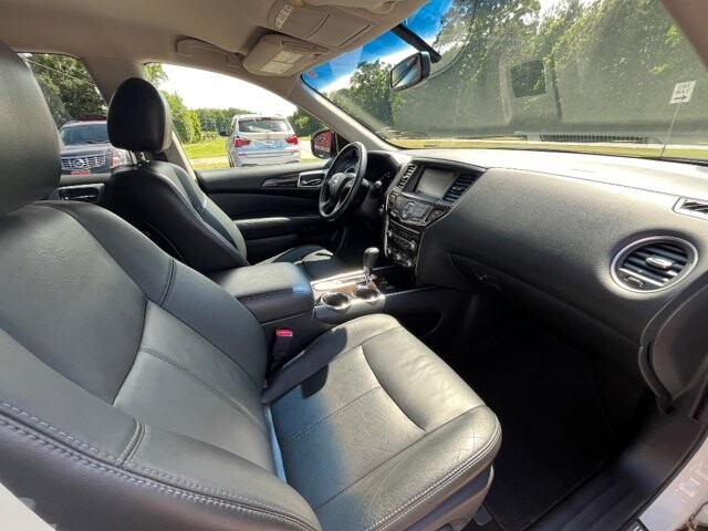 2013 Nissan Pathfinder in Flowery Branch, GA 30542 - 18142479 9