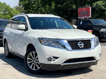 2013 Nissan Pathfinder in Flowery Branch, GA 30542