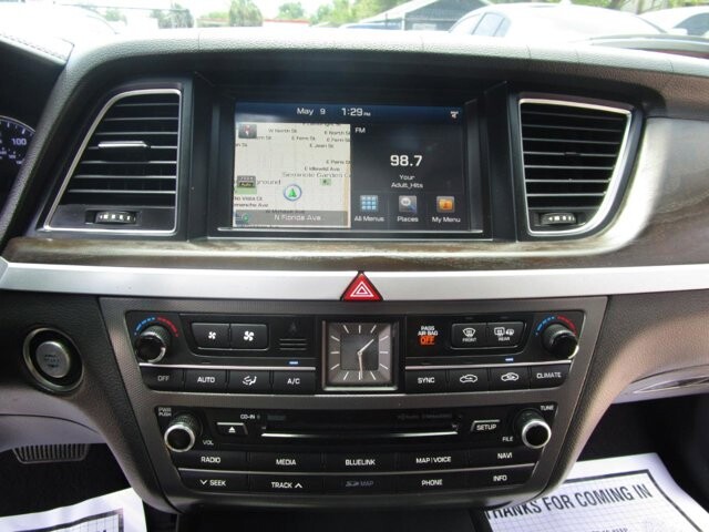 2015 Hyundai Genesis in Tampa, FL 33604-6914 - 18142482 5