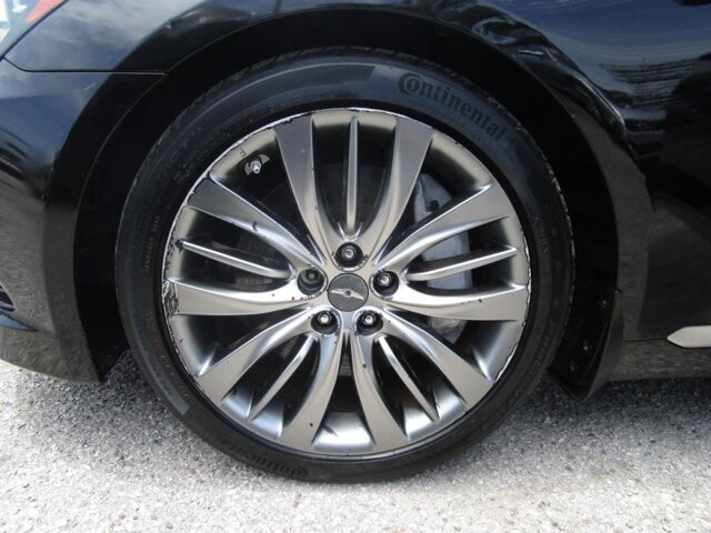 2015 Hyundai Genesis in Tampa, FL 33604-6914 - 18142482 21