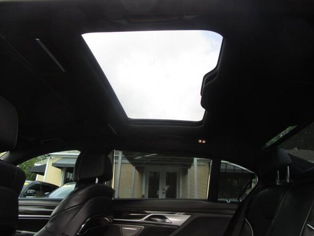 2021 BMW 740i in Tampa, FL 33604-6914 - 18142483 14