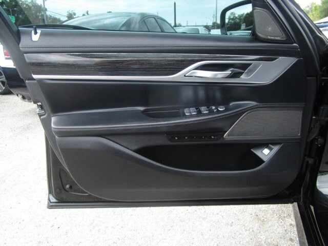 2021 BMW 740i in Tampa, FL 33604-6914 - 18142483 17