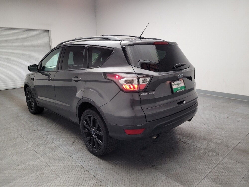 2017 Ford Escape in Fresno, CA 93726 - 18142486 5
