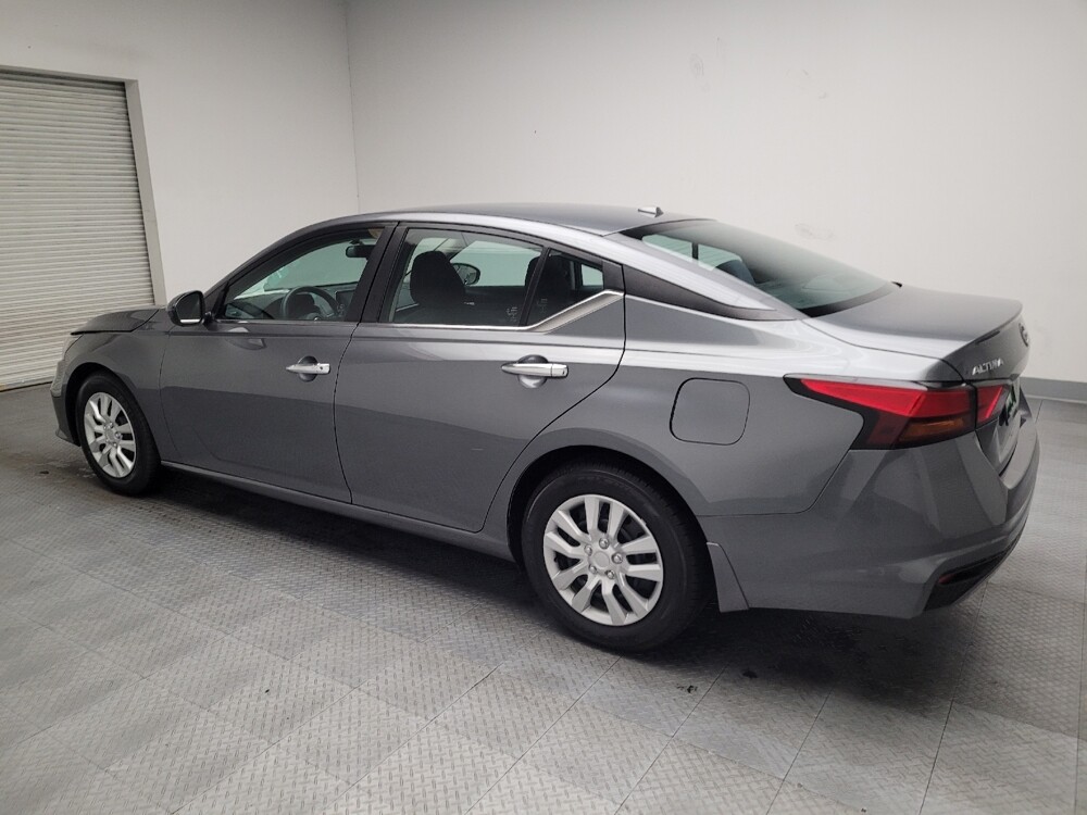 2019 Nissan Altima in Riverside, CA 92504 - 18142487 3