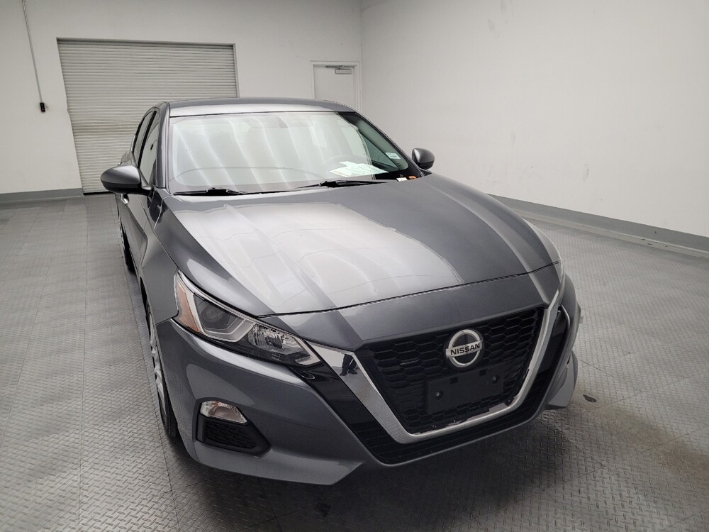 2019 Nissan Altima in Riverside, CA 92504 - 18142487 14