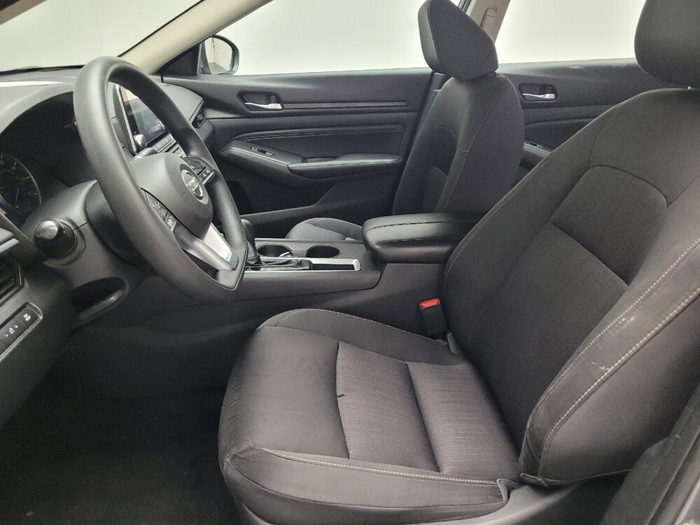 2019 Nissan Altima in Riverside, CA 92504 - 18142487 17