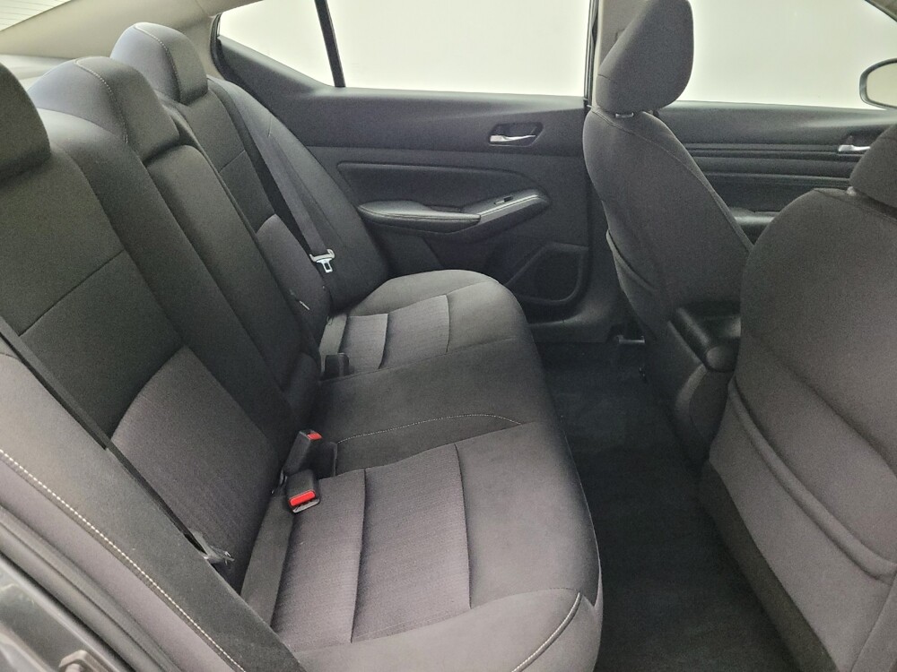 2019 Nissan Altima in Riverside, CA 92504 - 18142487 19