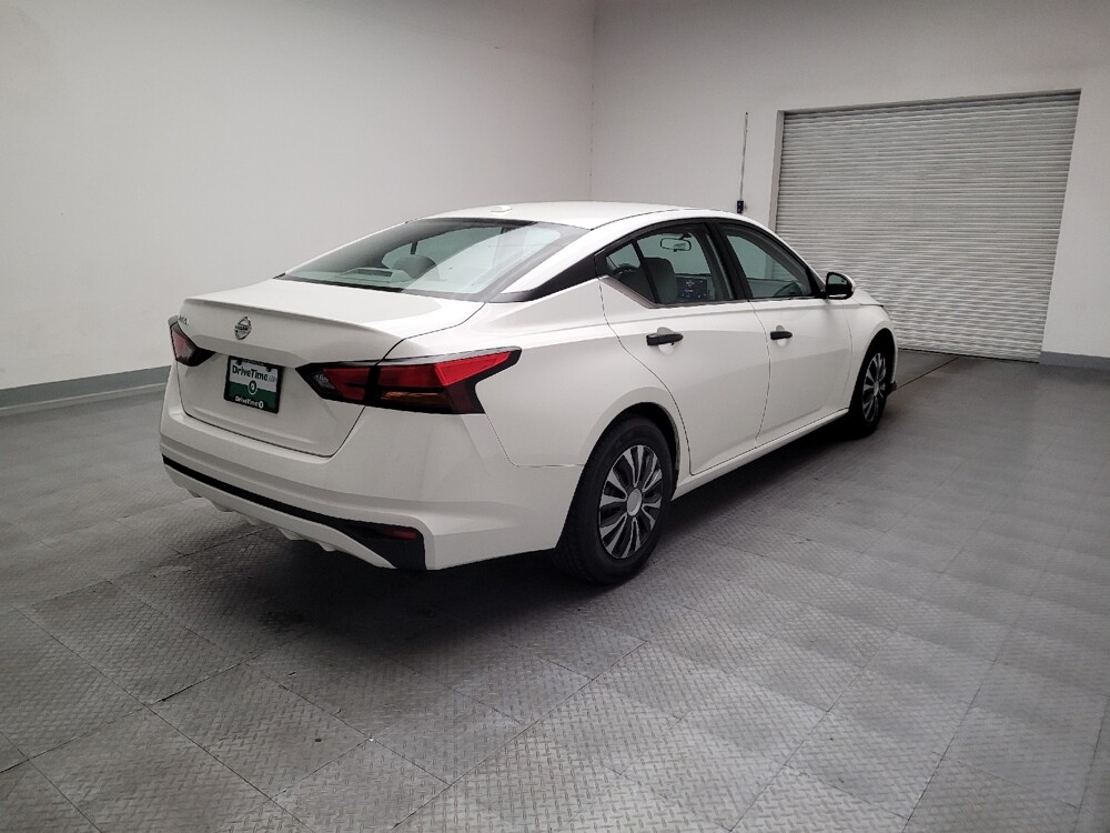 2019 Nissan Altima in Riverside, CA 92504 - 18142489 9