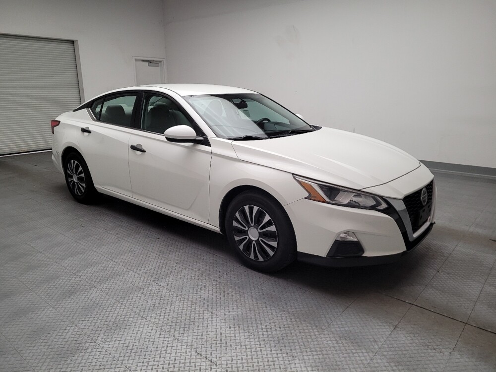 2019 Nissan Altima in Riverside, CA 92504 - 18142489 11