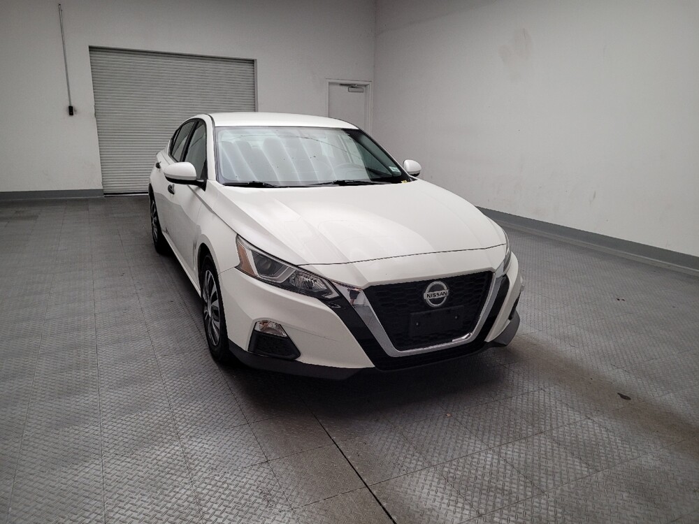 2019 Nissan Altima in Riverside, CA 92504 - 18142489 14