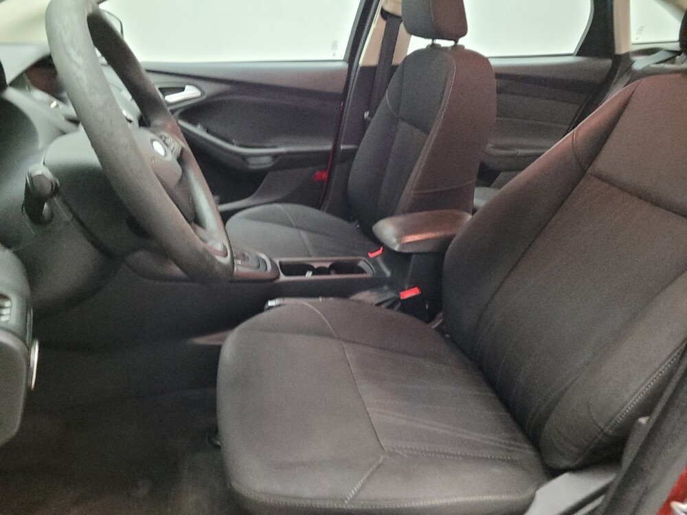 2018 Ford Focus in Sacramento, CA 95821 - 18142495 17
