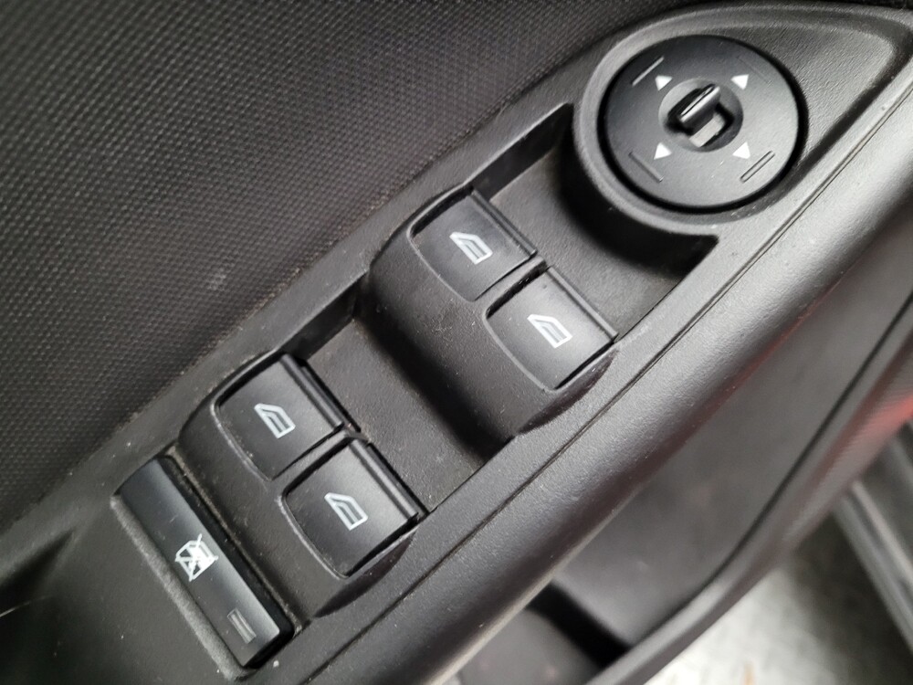 2018 Ford Focus in Sacramento, CA 95821 - 18142495 27