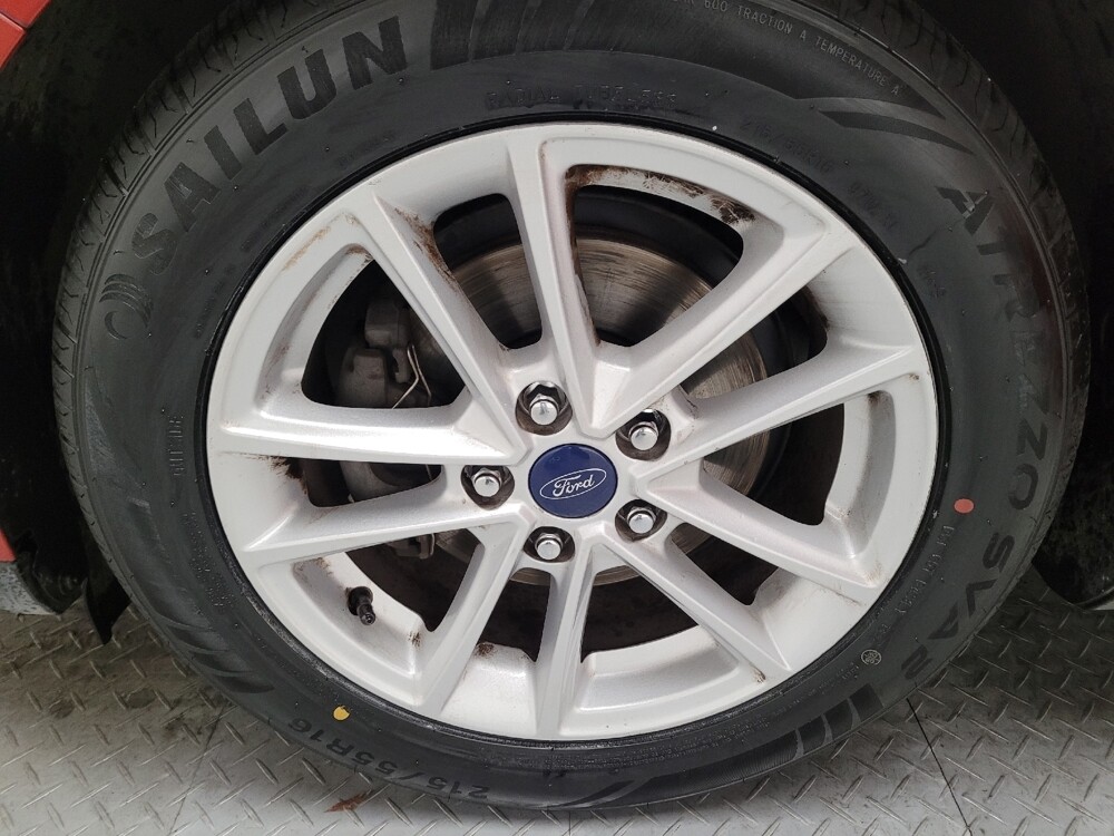 2018 Ford Focus in Sacramento, CA 95821 - 18142495 31