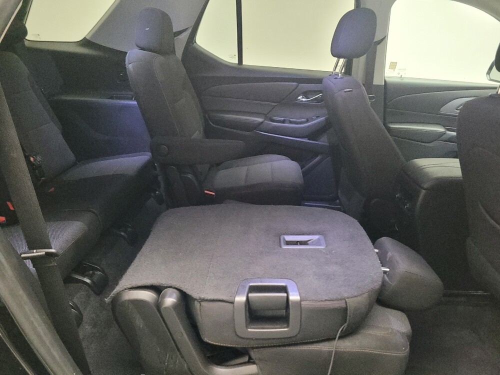 2019 Chevrolet Traverse in Riverside, CA 92504 - 18142497 19