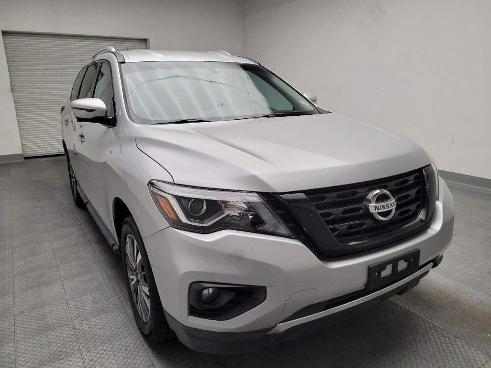2017 Nissan Pathfinder in Riverside, CA 92504 - 18142498 14