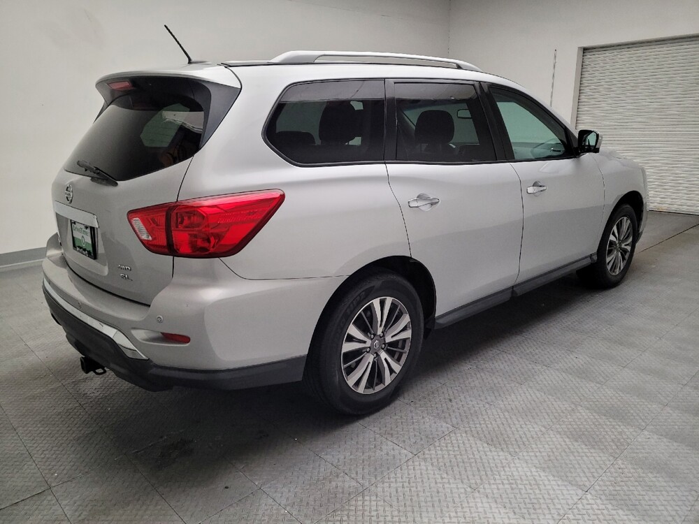 2017 Nissan Pathfinder in Riverside, CA 92504 - 18142498 9
