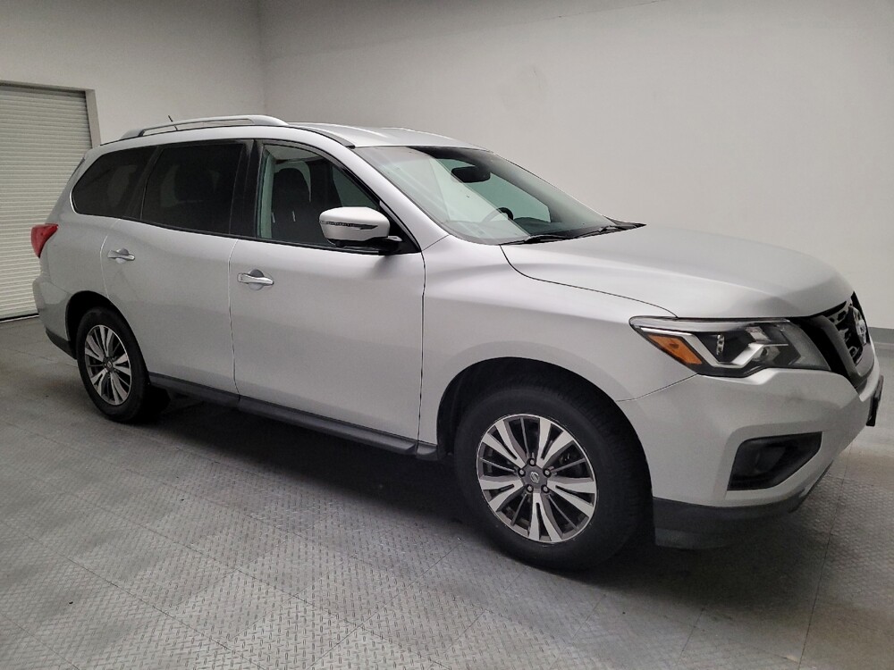 2017 Nissan Pathfinder in Riverside, CA 92504 - 18142498 11