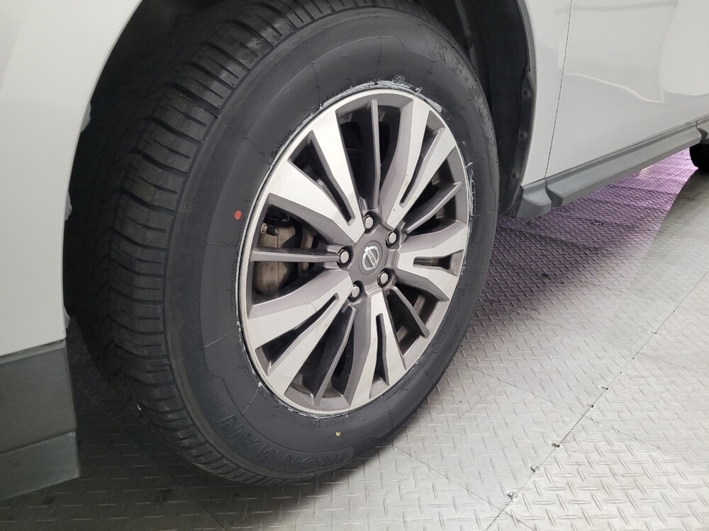 2017 Nissan Pathfinder in Riverside, CA 92504 - 18142498 31