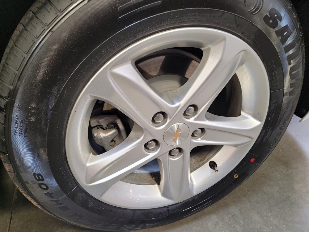 2023 Chevrolet Malibu in Riverside, CA 92504 - 18142501 31