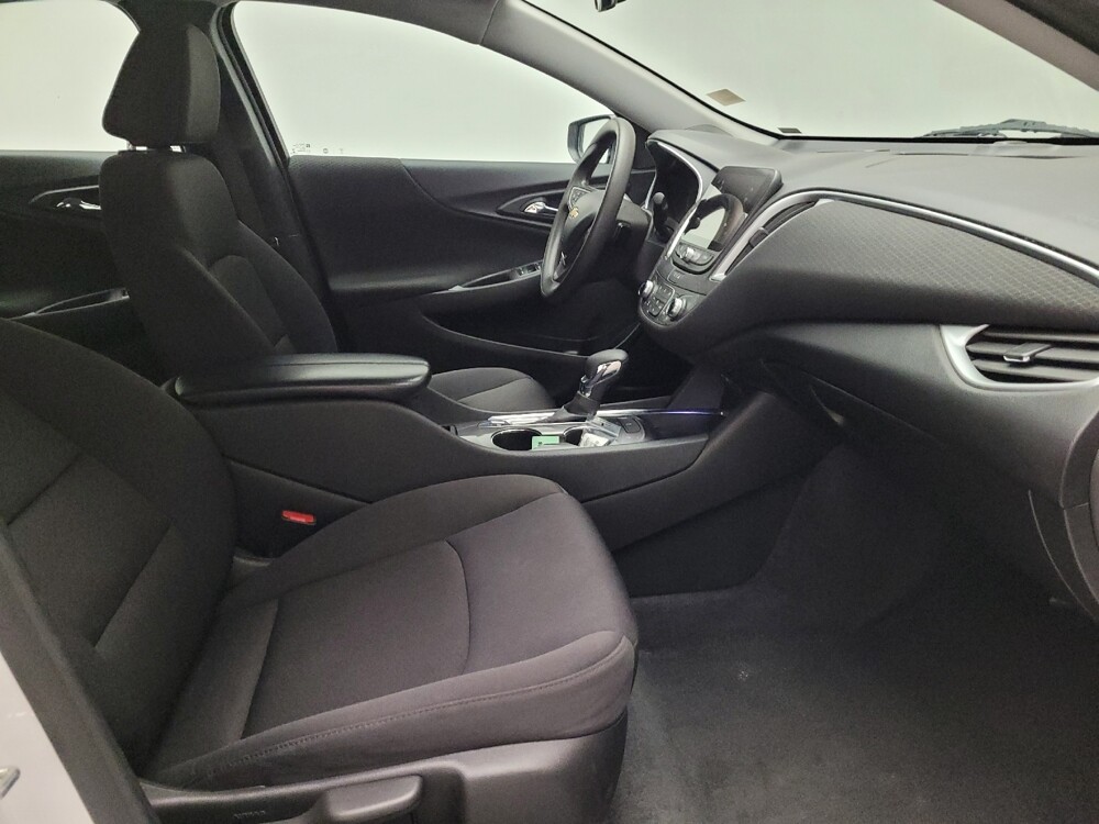 2023 Chevrolet Malibu in Riverside, CA 92504 - 18142501 21