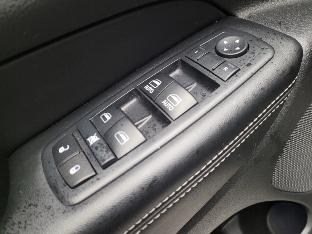 2017 Jeep Grand Cherokee in Montclair, CA 91763 - 18142502 27