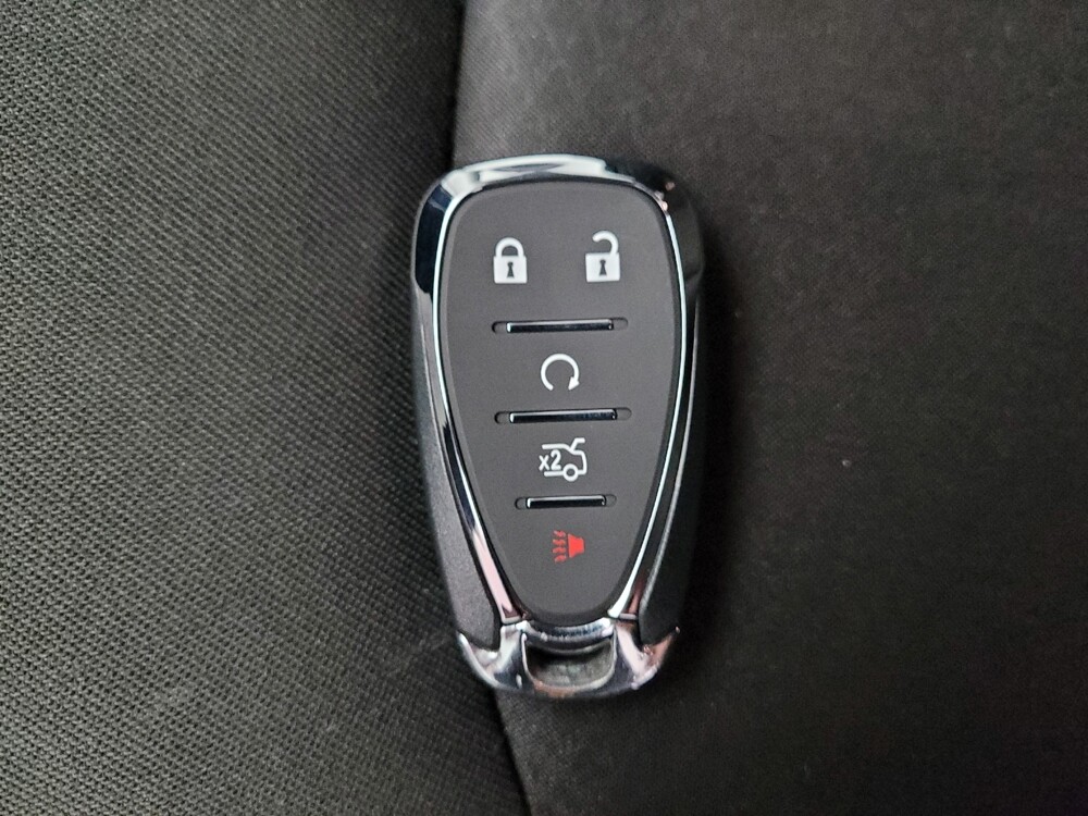 2021 Chevrolet Malibu in Downey, CA 90241 - 18142503 32