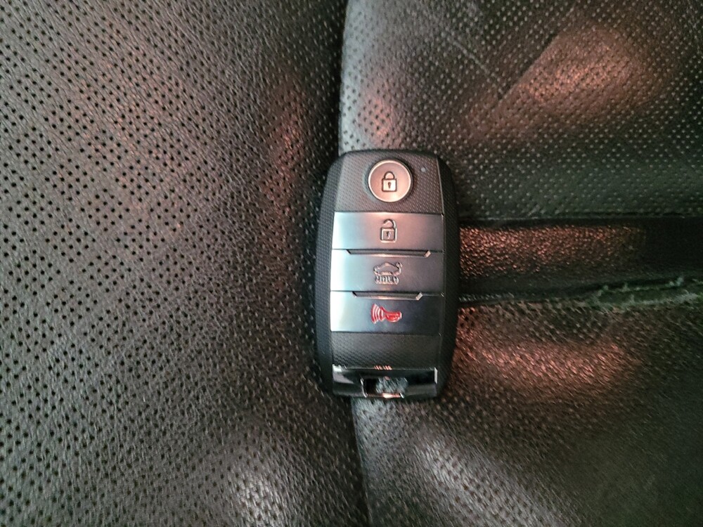 2016 Kia Optima in Downey, CA 90241 - 18142506 32