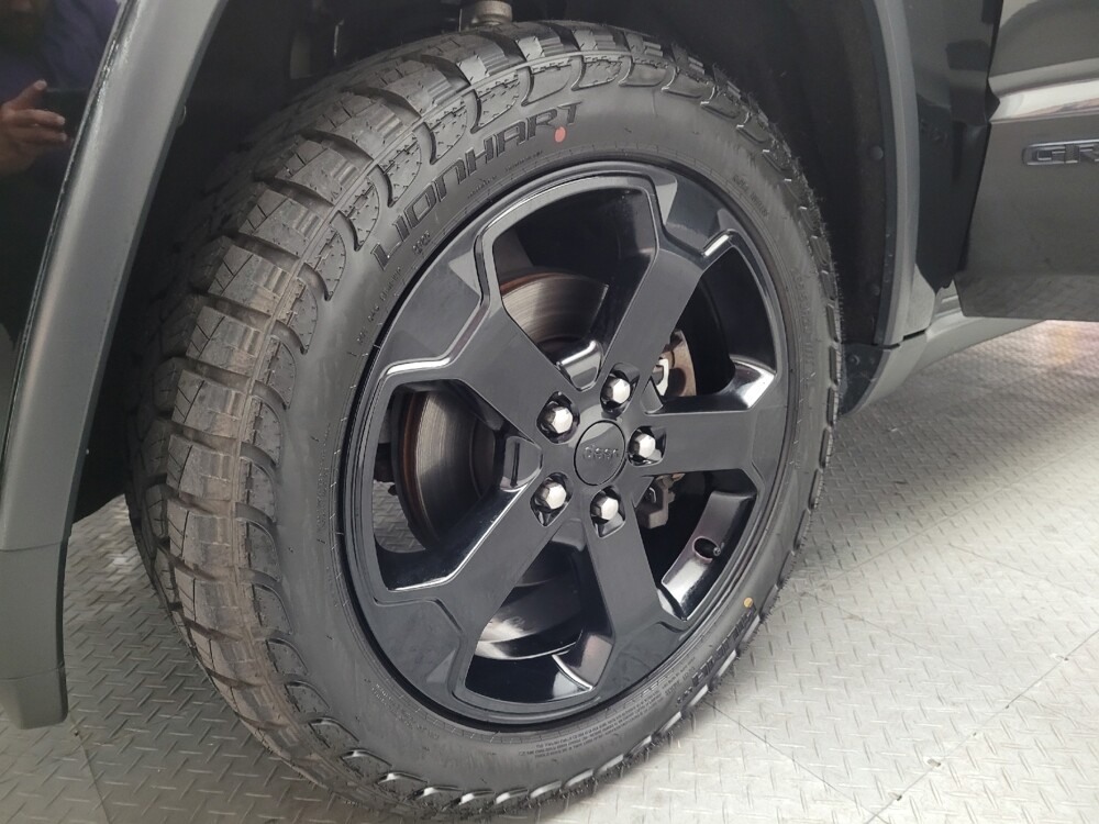 2018 Jeep Grand Cherokee in Fresno, CA 93726 - 18142510 31