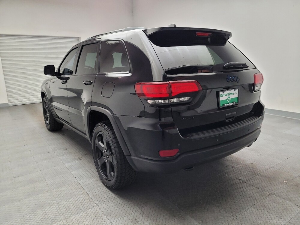 2018 Jeep Grand Cherokee in Fresno, CA 93726 - 18142510 5