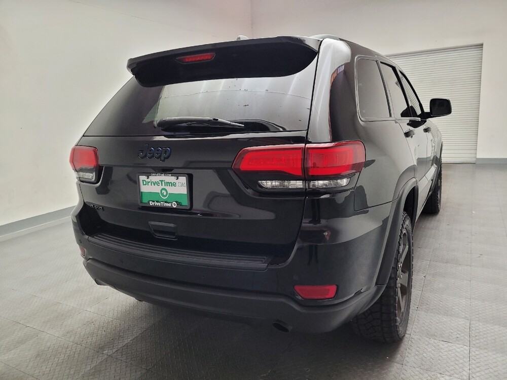 2018 Jeep Grand Cherokee in Fresno, CA 93726 - 18142510 7