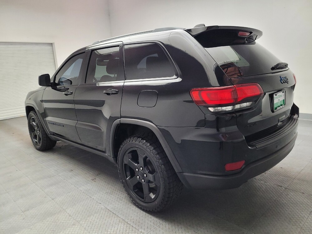 2018 Jeep Grand Cherokee in Fresno, CA 93726 - 18142510 3