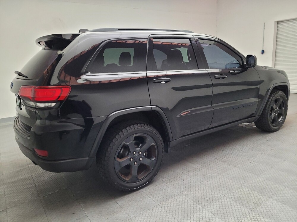 2018 Jeep Grand Cherokee in Fresno, CA 93726 - 18142510 10