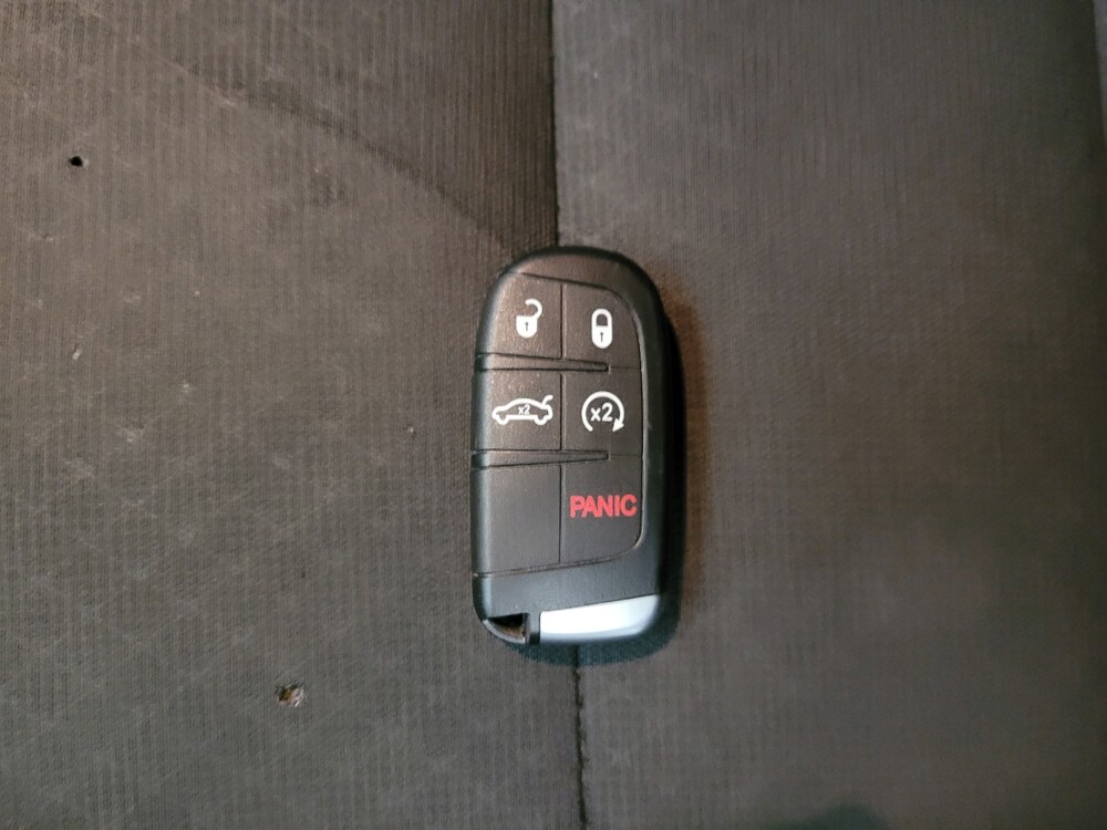 2018 Jeep Grand Cherokee in Fresno, CA 93726 - 18142510 32