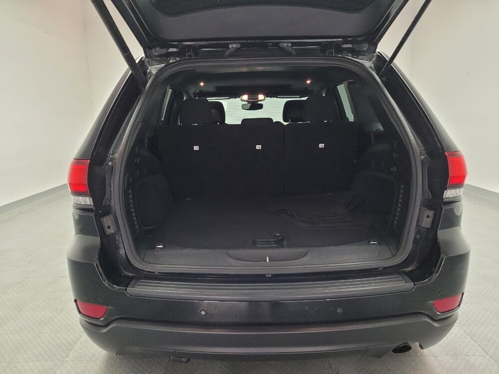 2018 Jeep Grand Cherokee in Fresno, CA 93726 - 18142510 29