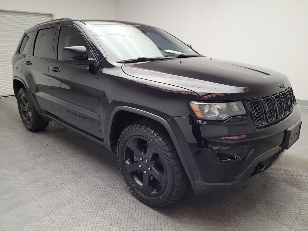 2018 Jeep Grand Cherokee in Fresno, CA 93726 - 18142510 11