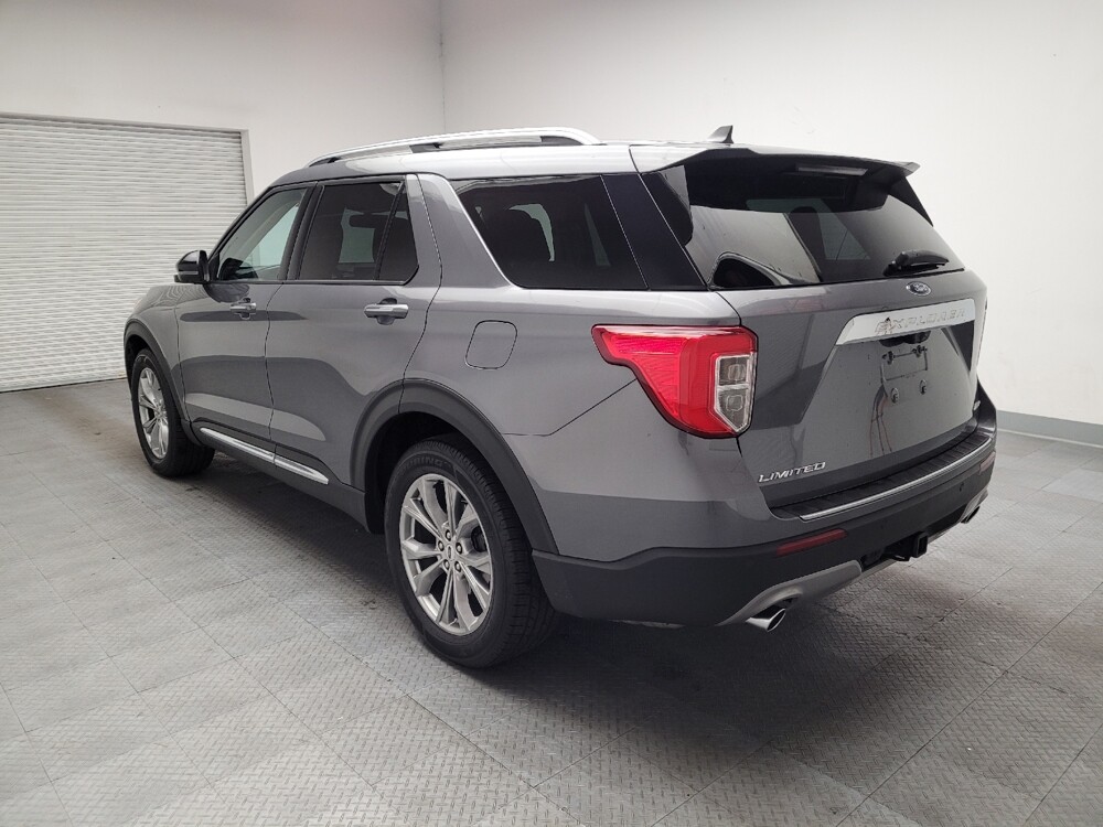 2021 Ford Explorer in Fresno, CA 93726 - 18142511 3